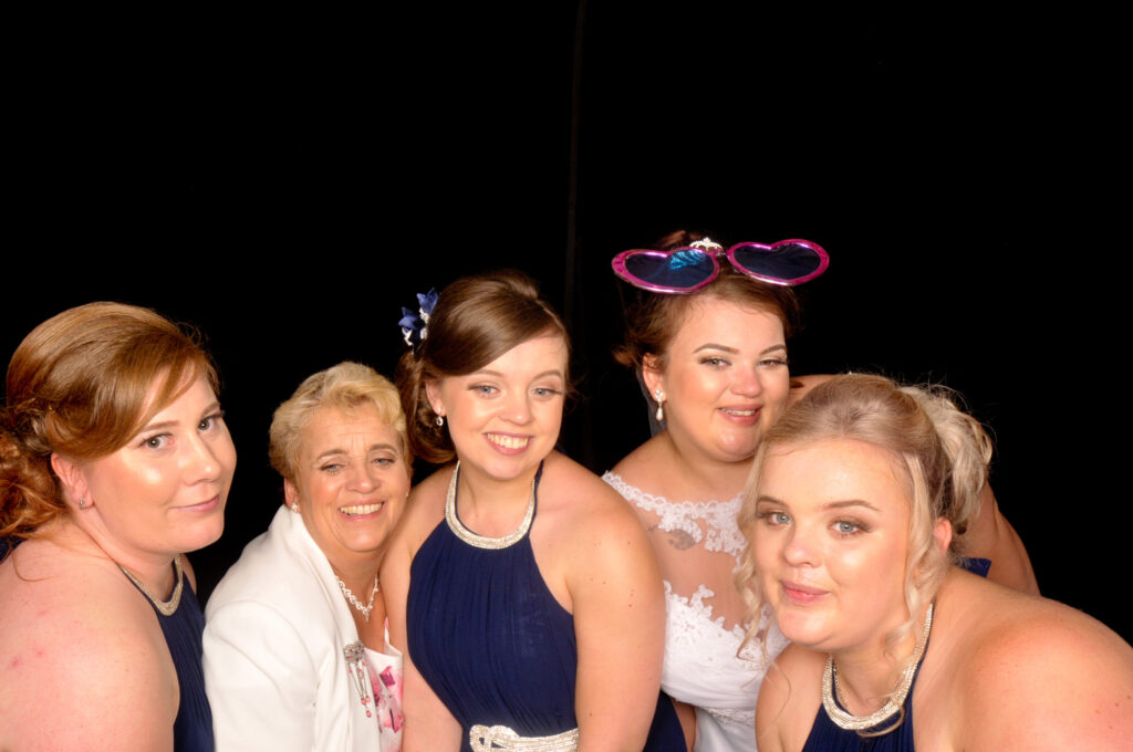 Img 0059 01 riverside house hotel mildenhall charlotte jamie 2017 charlotte & jamie riverside house hotel mildenhall