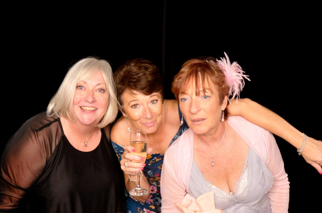 Img 0164 01 riverside house hotel mildenhall charlotte jamie 2017 charlotte & jamie riverside house hotel mildenhall