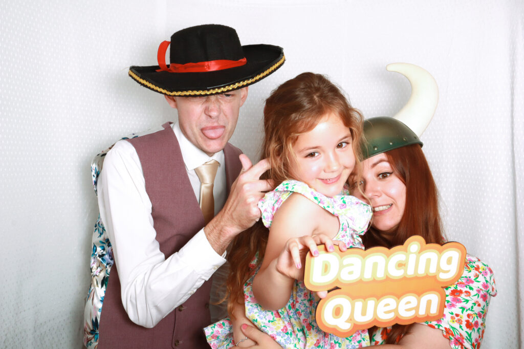 Laura &amp; robert married at hockwold hall