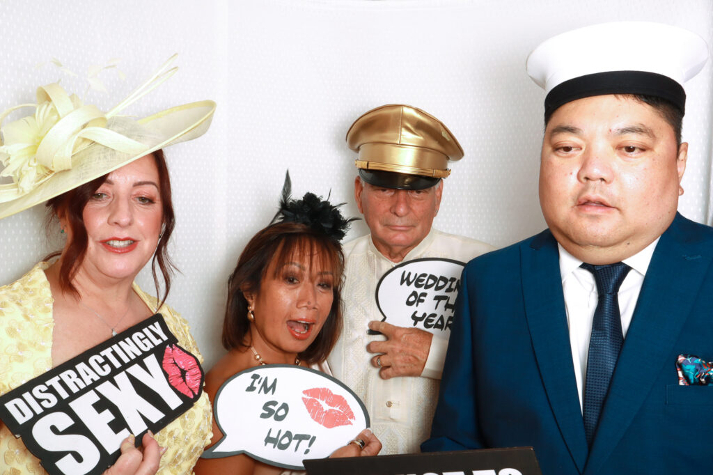 Laura &amp; robert married at hockwold hall
