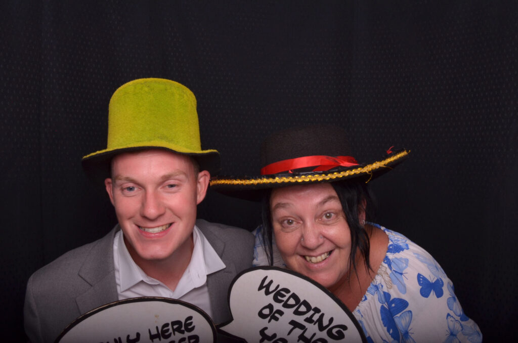 Full sized 105 mr & mrs goddard | harbour room levington near ipswich