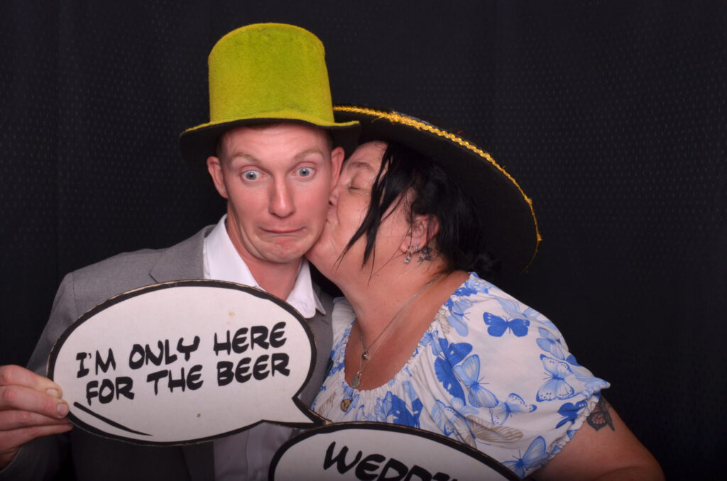 Full sized 107 mr & mrs goddard | harbour room levington near ipswich