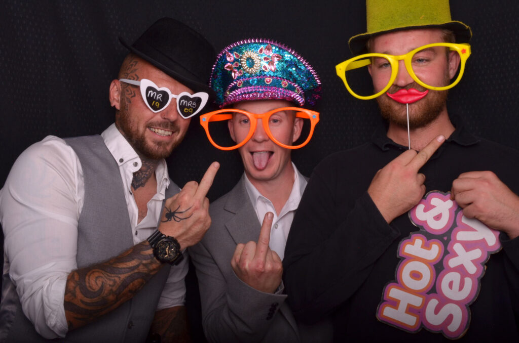 Full sized 129 mr & mrs goddard | harbour room levington near ipswich