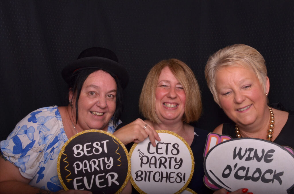 Full sized 94 mr & mrs goddard | harbour room levington near ipswich